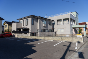 山本医院駐車場1